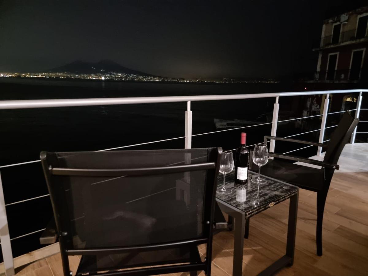Apartamento La Casa Sull’ Acqua Nápoles Exterior foto