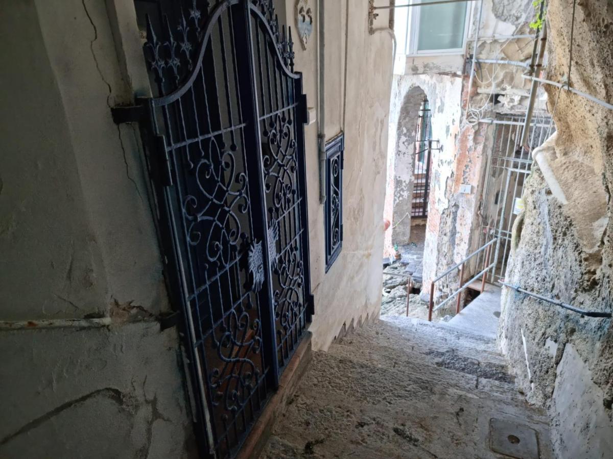 Apartamento La Casa Sull’ Acqua Nápoles Exterior foto